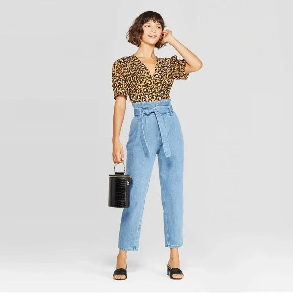 Who What Wear Leopard Print deep v wrap Blouse - Picture 3 of 7